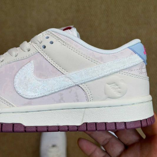 Dunk Low Valentine's Day