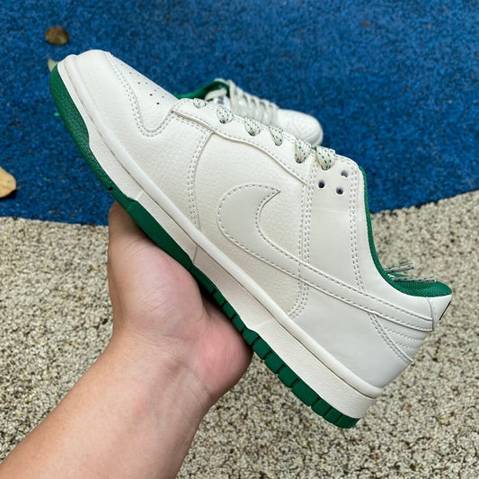 Dunk low X Bape