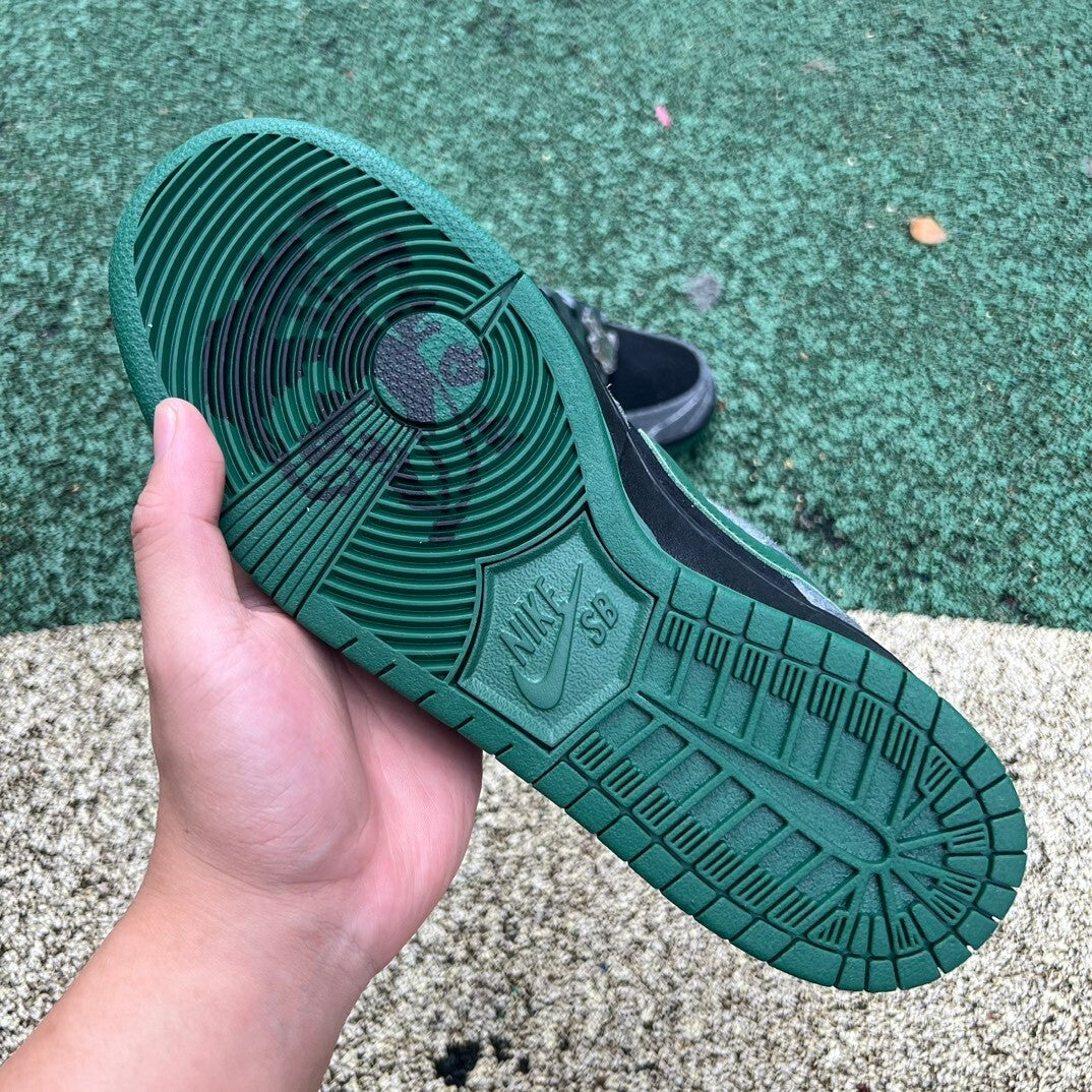 Dunk low SB There Skateboards