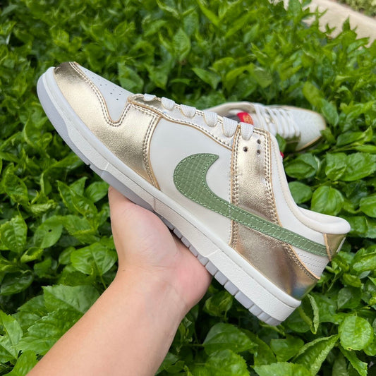Dunk Low X Stussy