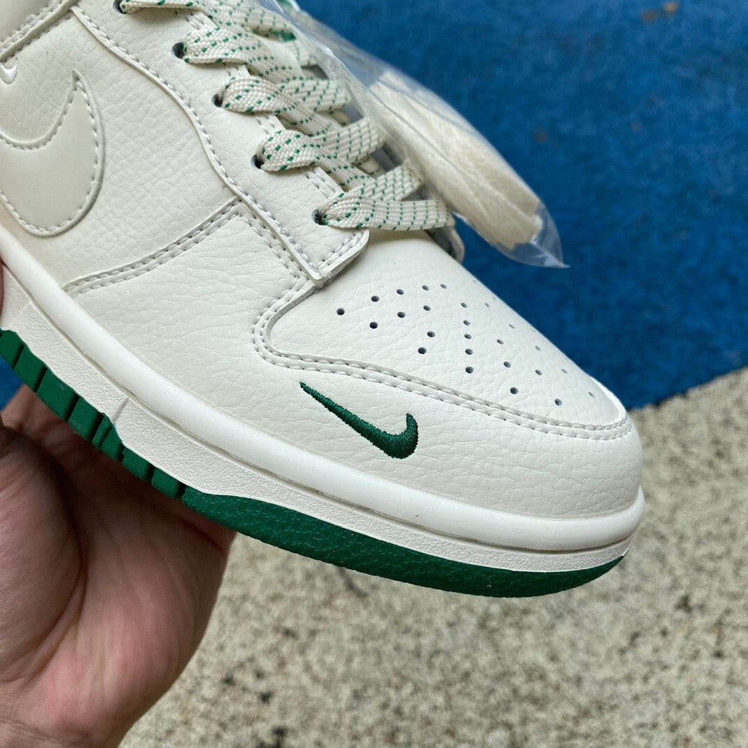 Dunk low X Bape