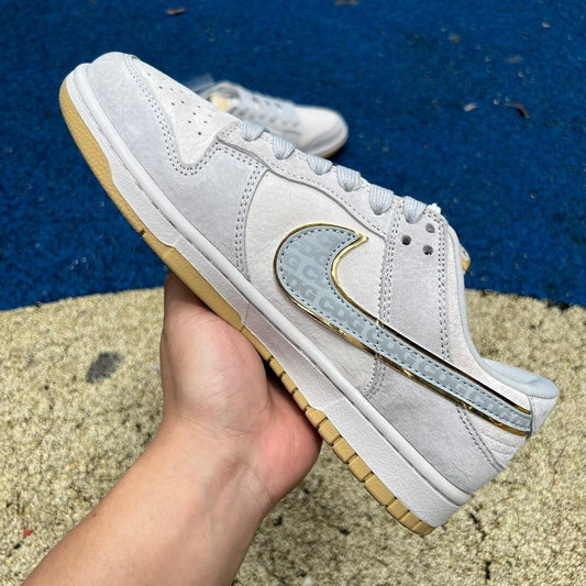 Dunk low X The North Face