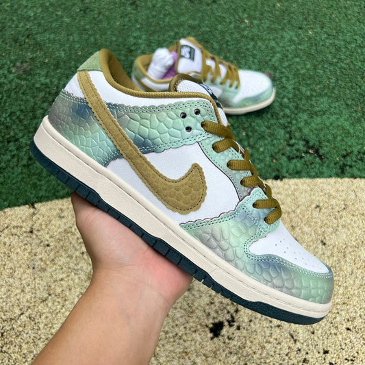 Dunk low X Alexis Sablone