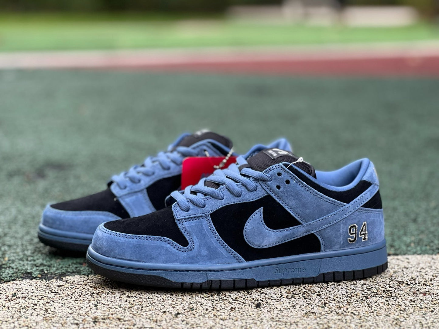 Dunk low X Suprême 94