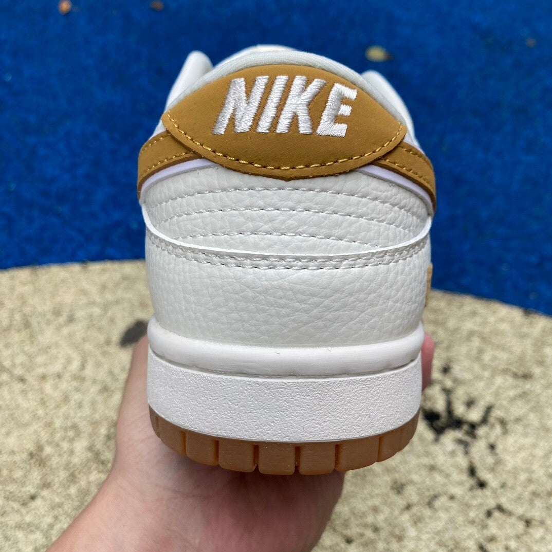 Dunk low X Suprême