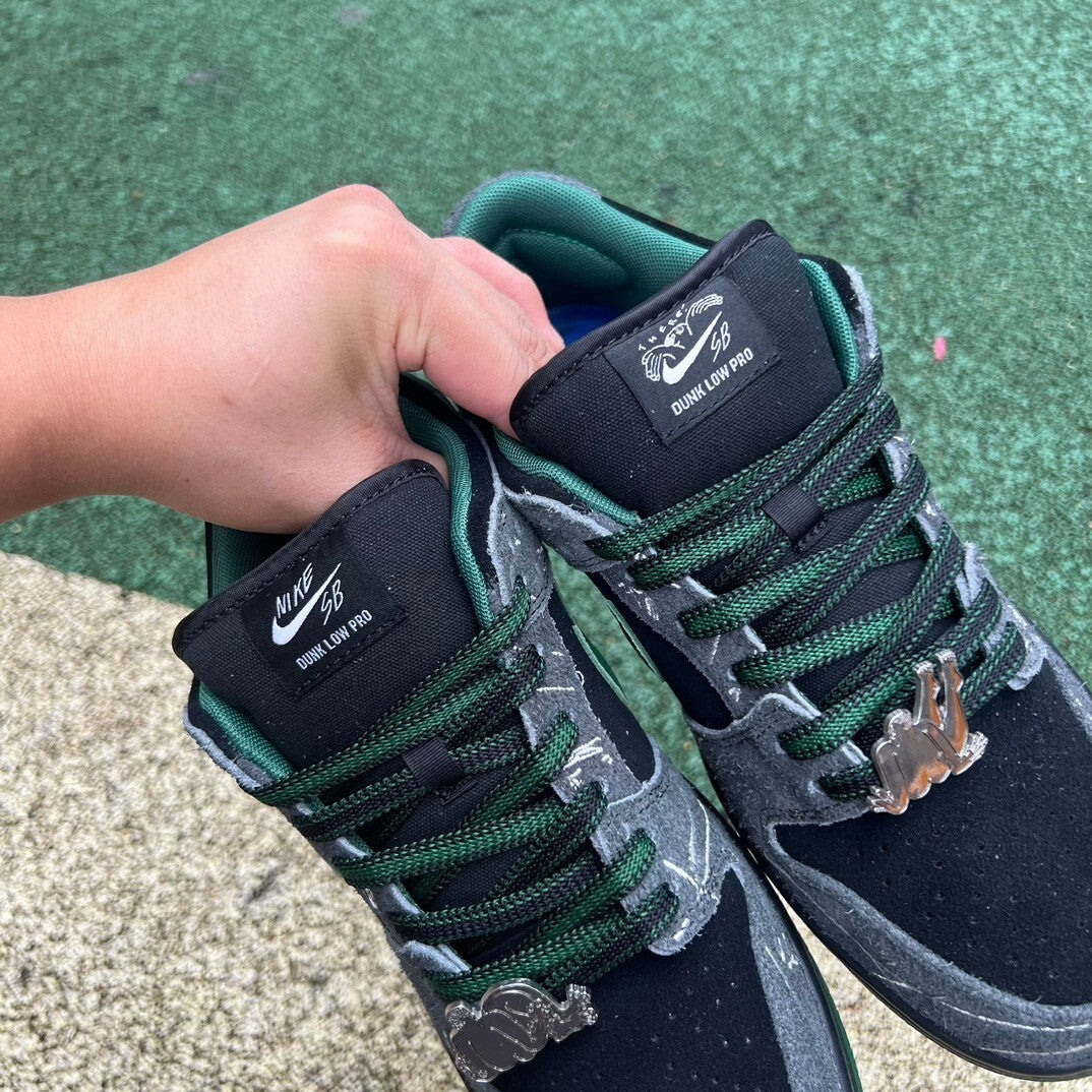 Dunk low SB There Skateboards