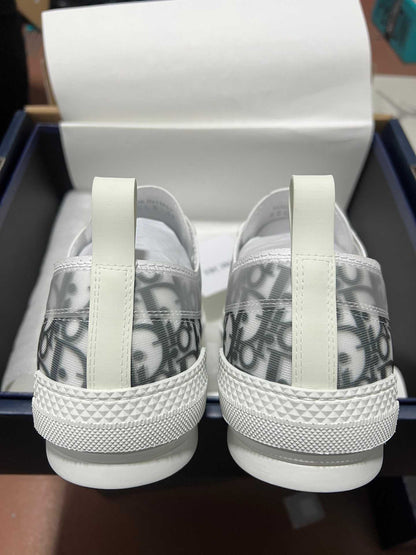Dior B23