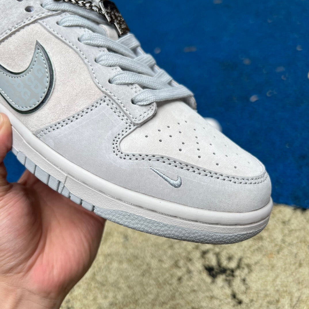 Dunk low X The North Face
