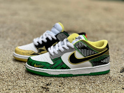 Dunk low X Doaf "What The Duck"