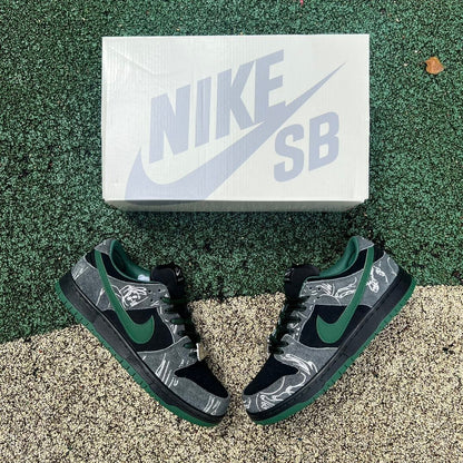Dunk low SB There Skateboards