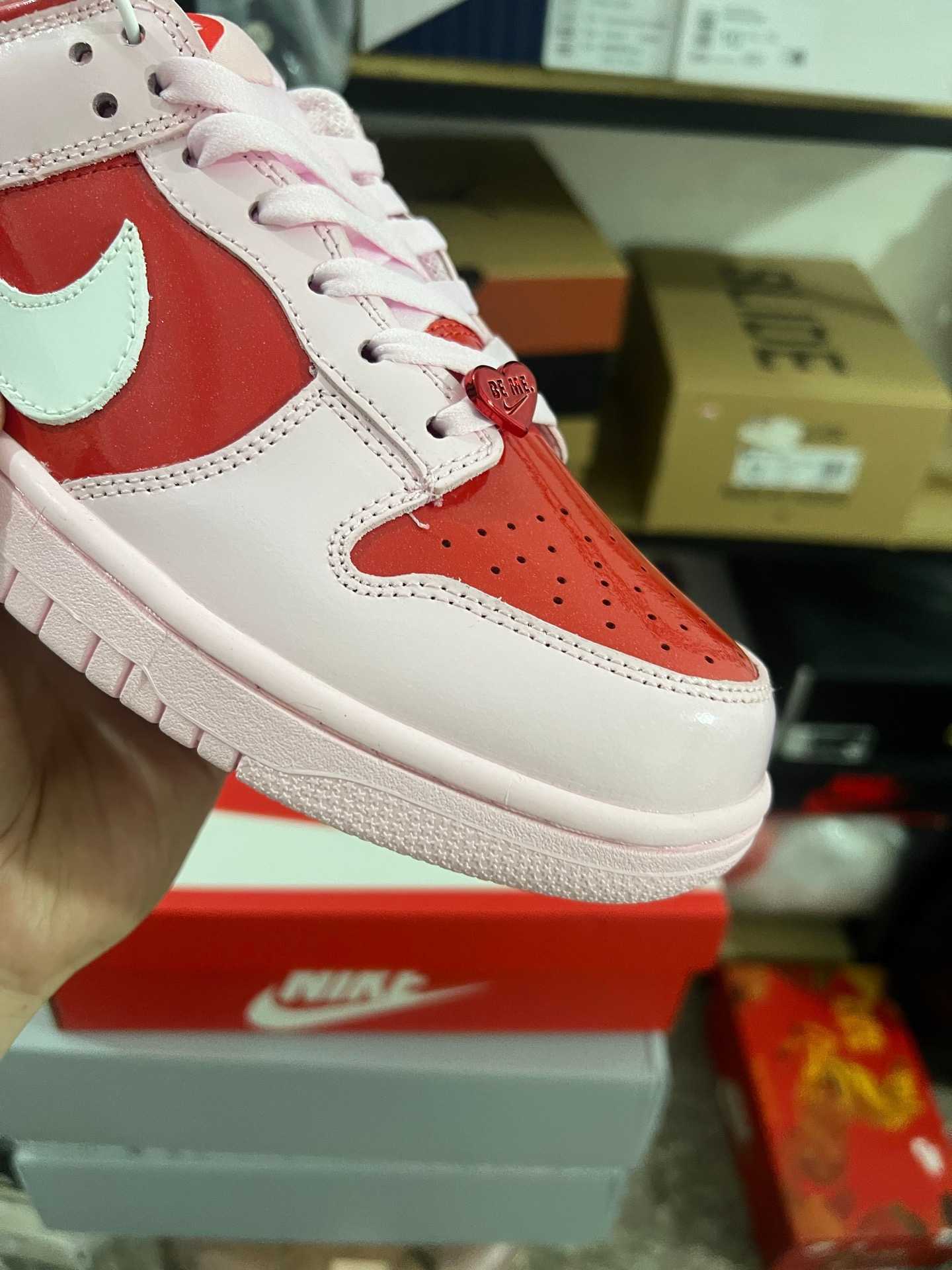 Dunk Low Valentine's Day