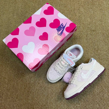 Dunk Low Valentine's Day