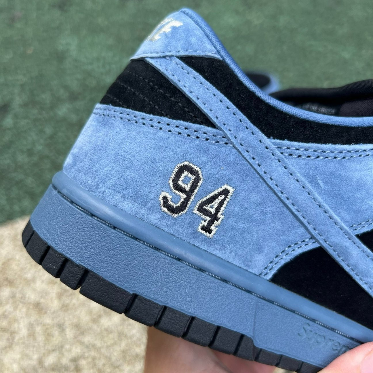 Dunk low X Suprême 94
