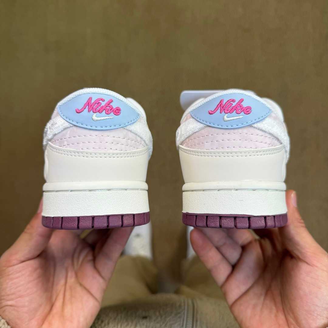 Dunk Low Valentine's Day