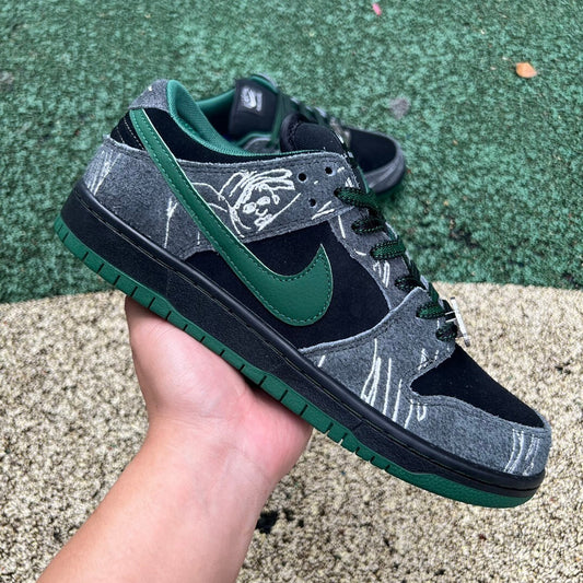 Dunk low SB There Skateboards