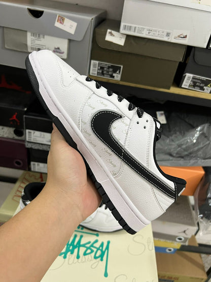 Dunk low X Stussy