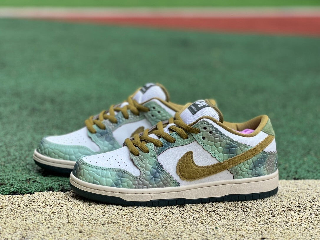 Dunk low X Alexis Sablone