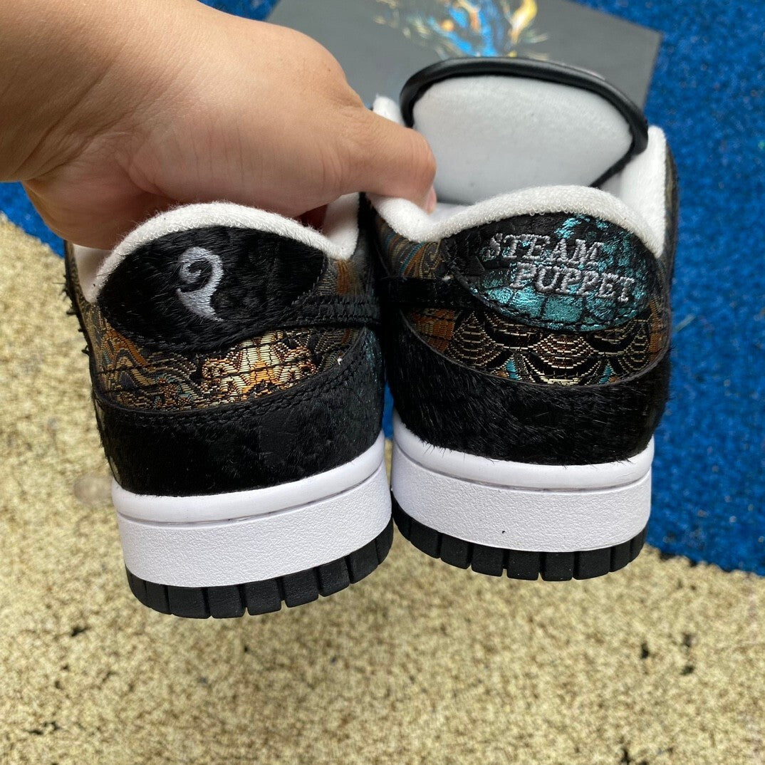 Dunk low Steam Puppet