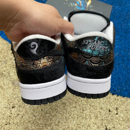 Dunk low Steam Puppet