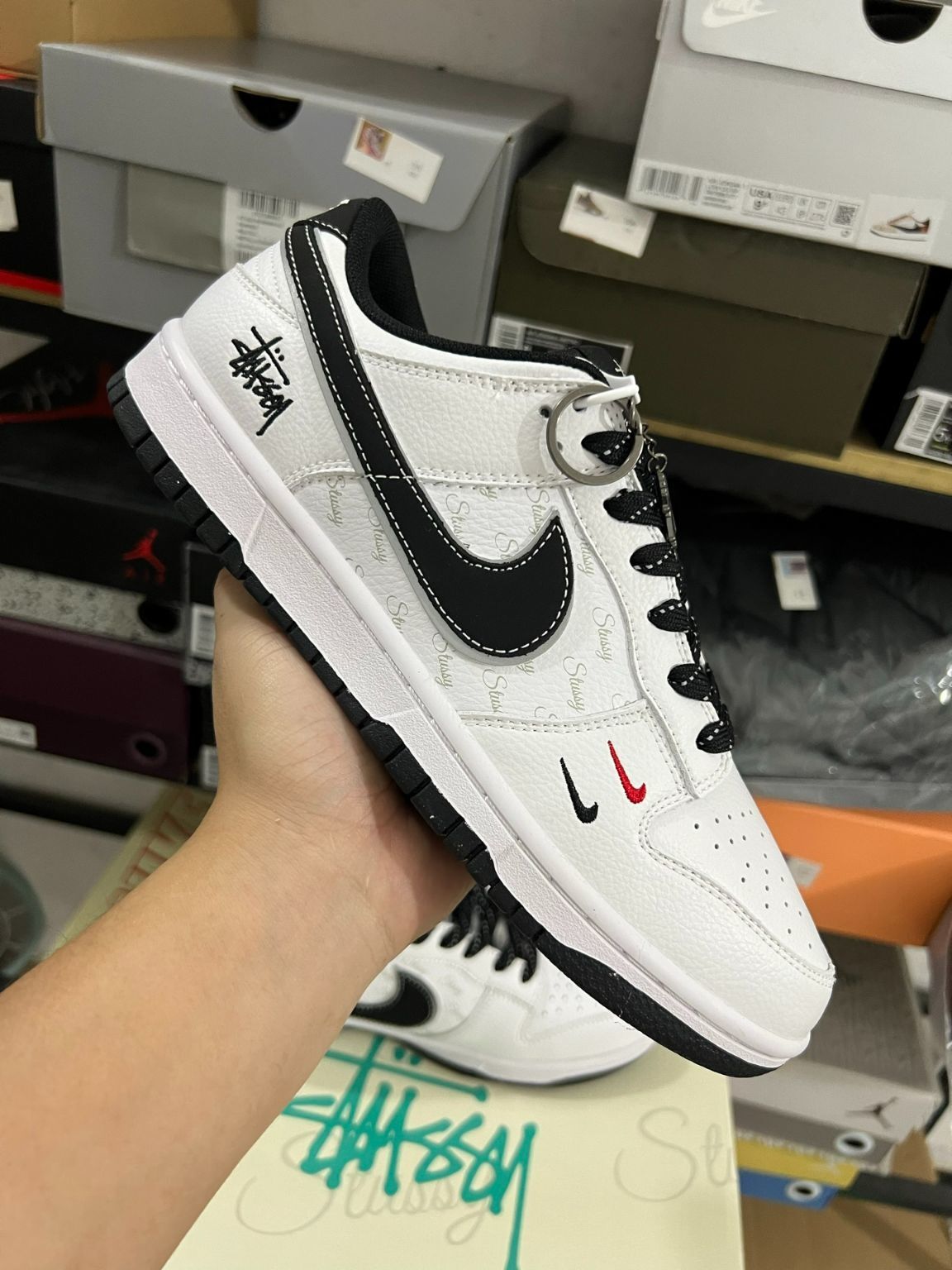 Dunk low X Stussy