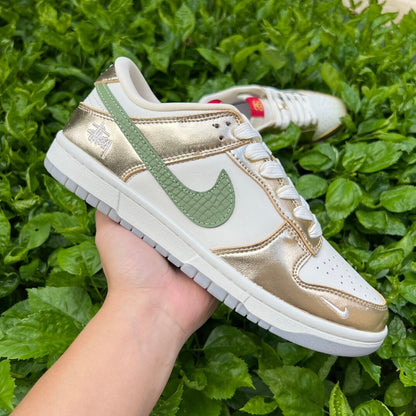 Dunk Low X Stussy