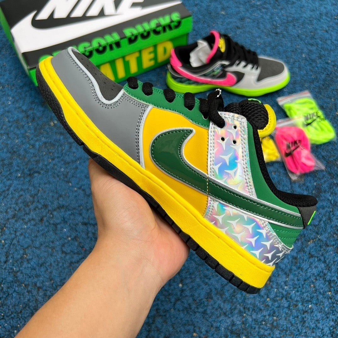 Dunk low X Doaf "What The Duck"