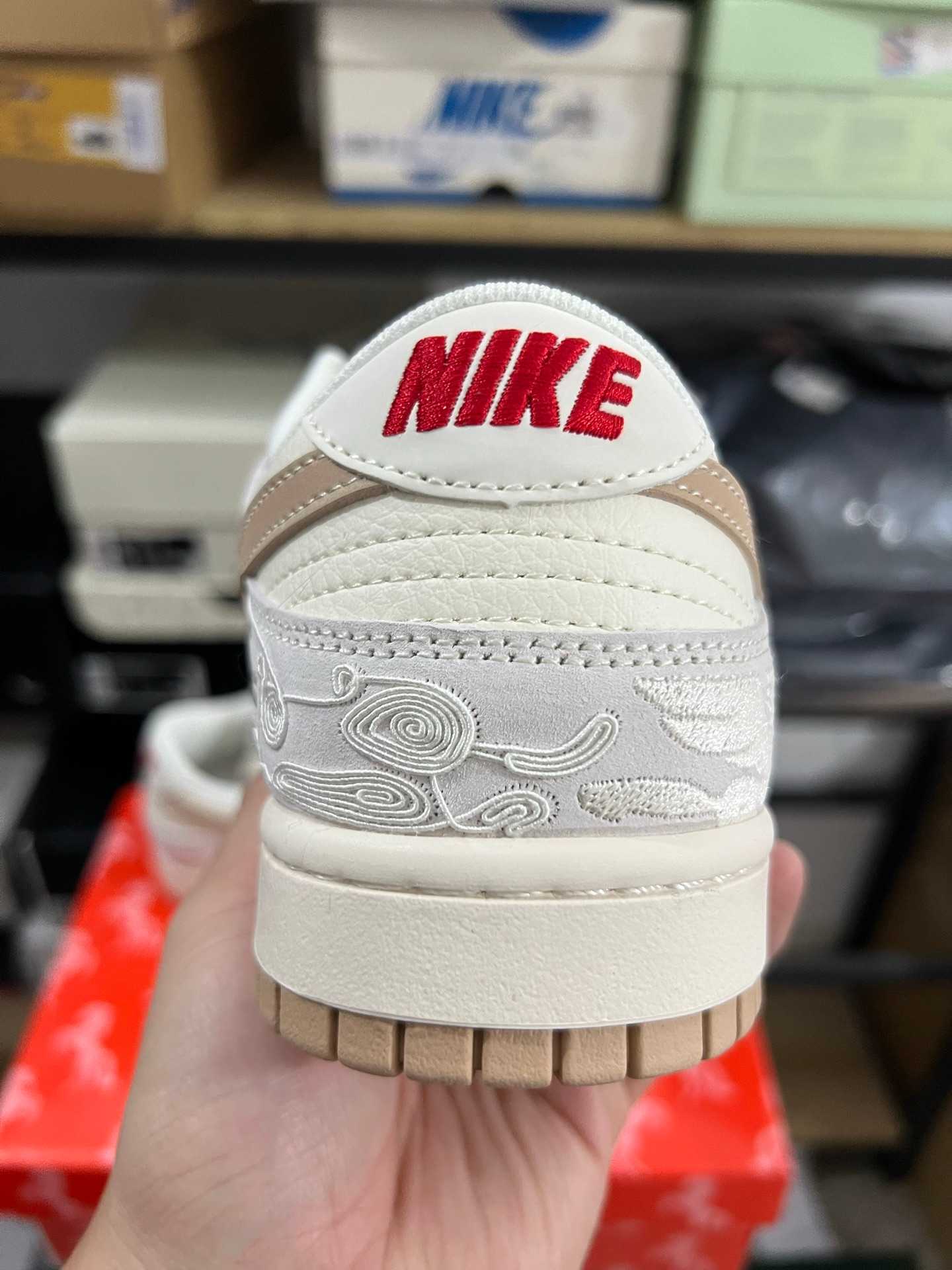 Dunk low 2026 CNY