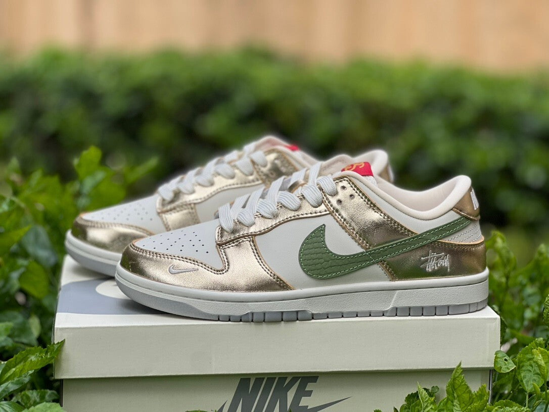 Dunk Low X Stussy