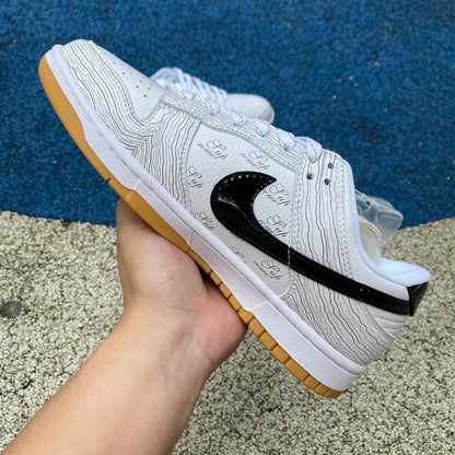 Dunk low X Suprême