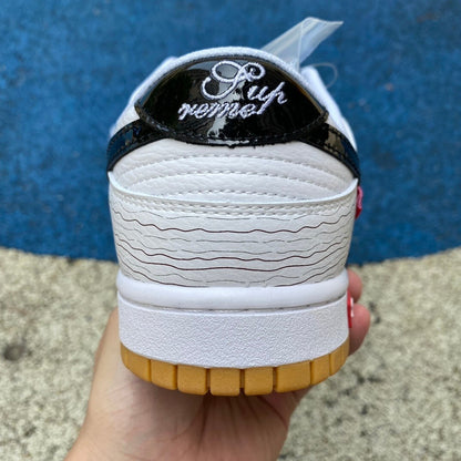 Dunk low X Suprême