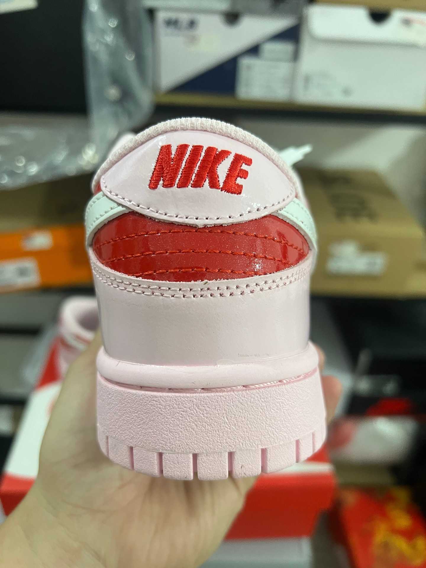 Dunk Low Valentine's Day