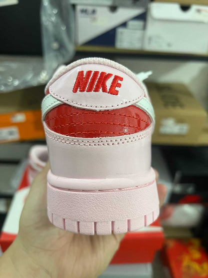 Dunk Low Valentine's Day