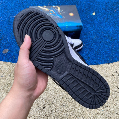 Dunk low Steam Puppet