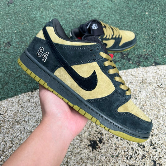 Dunk low X Suprême 94
