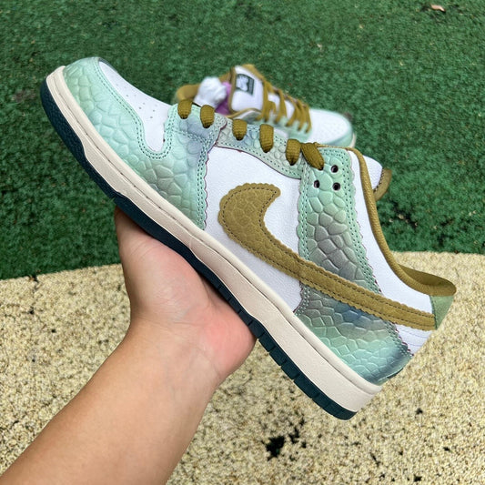 Dunk low X Alexis Sablone